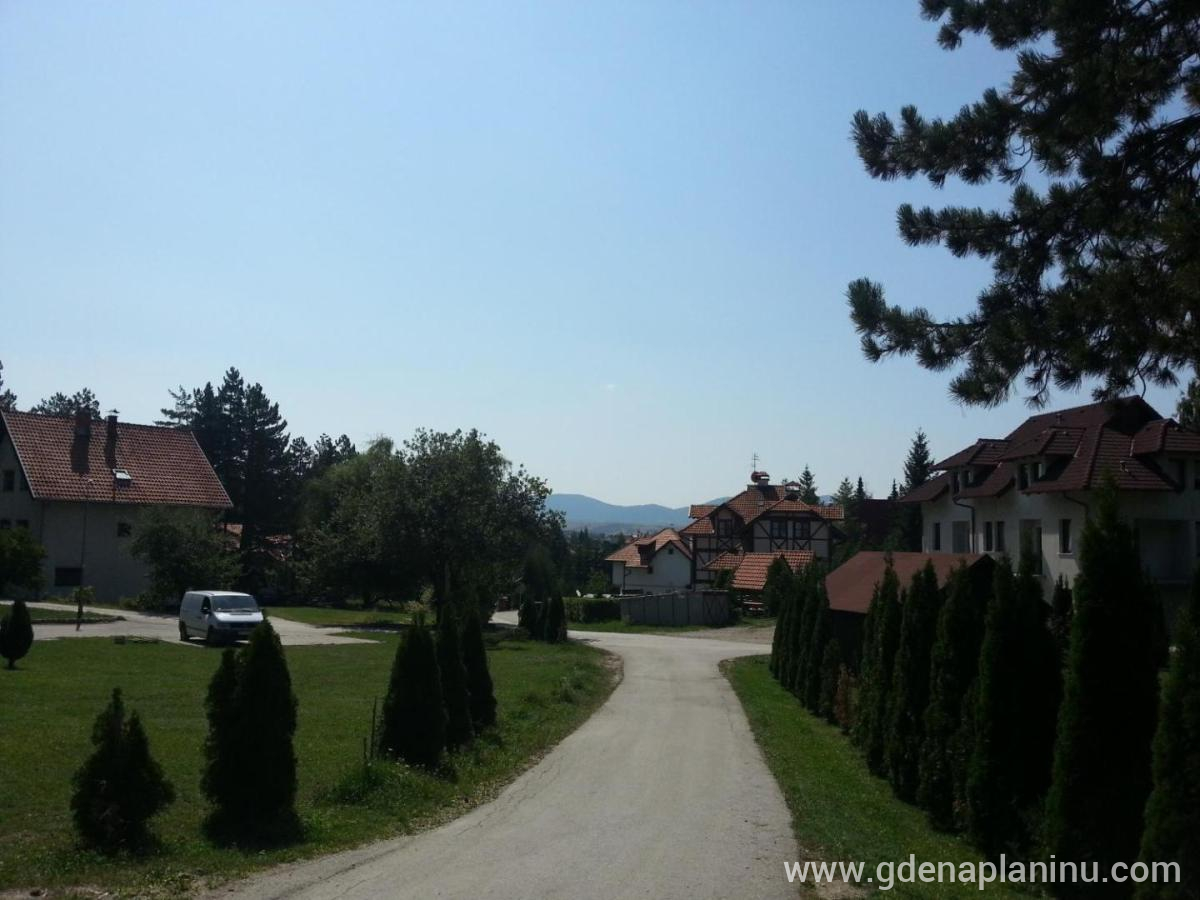 Apartman Voja 15, ενοικιαζόμενα δωμάτια στο μέρος Zlatibor, Serbia - Okruženje