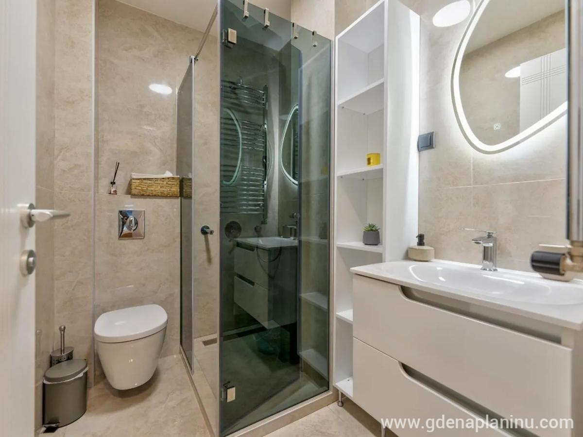 Apartman Woody Zlatibor, частни квартири в града Zlatibor, Сърбия - Душ кабина