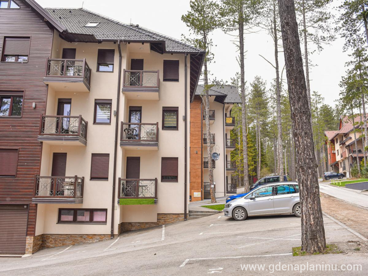 Apartman Zvezdana noć, alojamiento privado en Zlatibor, Serbia - Zgrada apartmana
