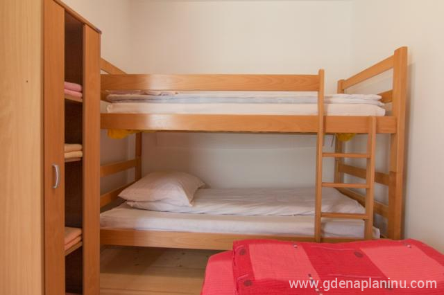 Διαμέρισμα 5 σε Vila Grand, ενοικιαζόμενα δωμάτια στο μέρος Tara, Σερβία