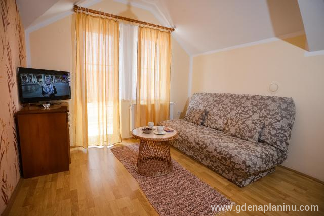 Apartman 4 u Vila Zlata, privatni smeštaj u mestu Zlatibor, Srbija