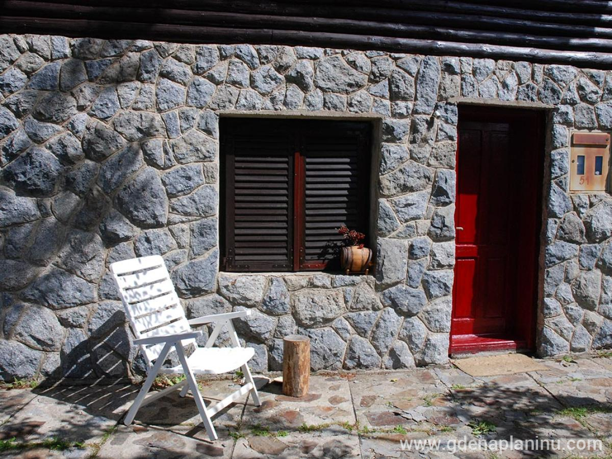 Vila Savic, Apartman u Vili Savic, zasebne nastanitve v mestu Kopaonik, Serbia - Ulaz