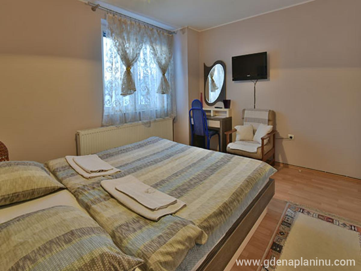 Vila Sofija Zlatibor, Soba 10, privatni smeštaj u mestu Zlatibor, Srbija - soba_10_3