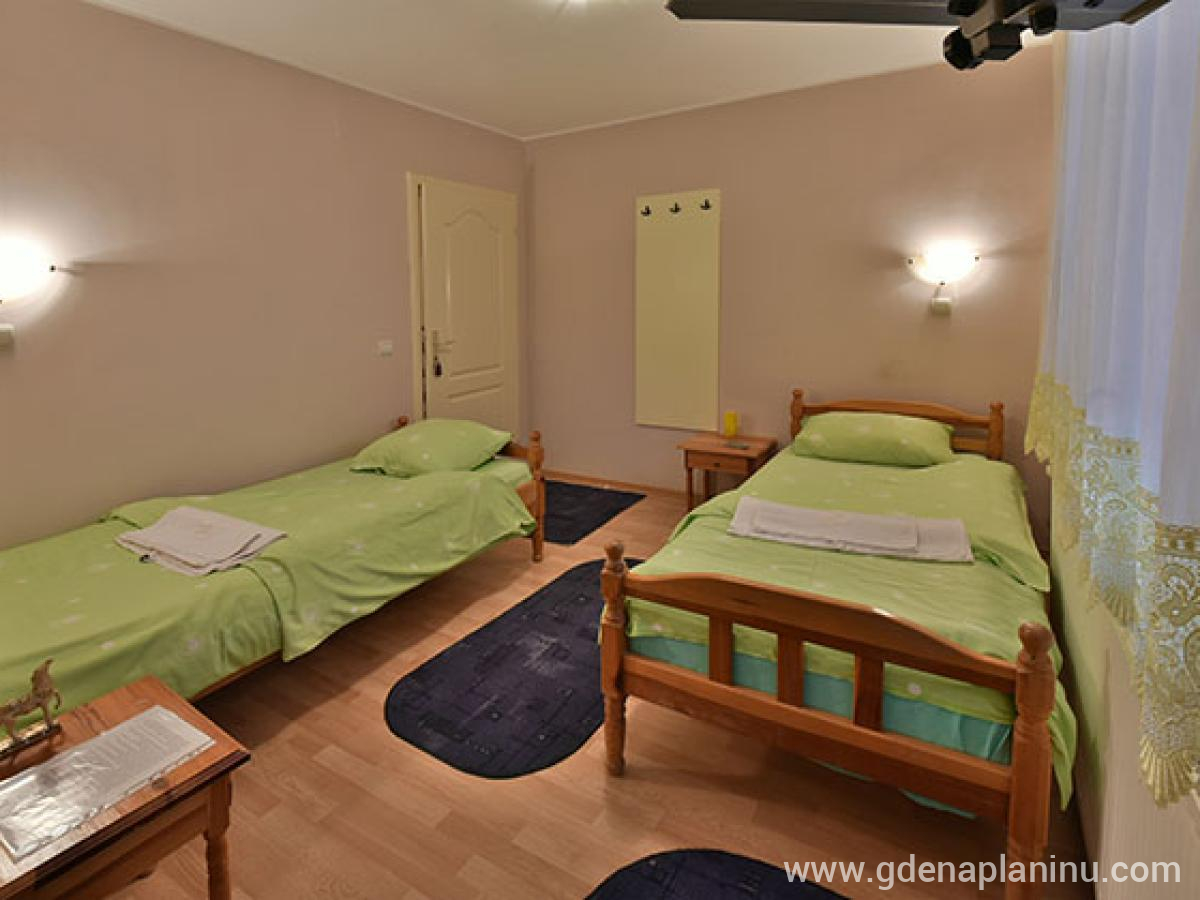 Vila Sofija Zlatibor, Soba 9, ενοικιαζόμενα δωμάτια στο μέρος Zlatibor, Serbia - soba_9_2