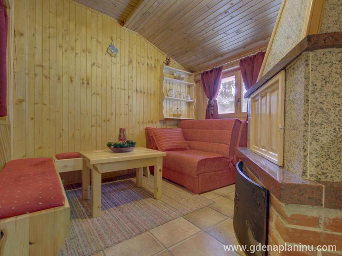 Apartmani Bili, APARTMAN S 3 SPAVAĆE SOBE, 2 DNEVNE SOBE, 2 KUHINJE I KAMINOM, privat innkvartering i sted Jahorina, Bosnia og Hercegovina - ag1-1