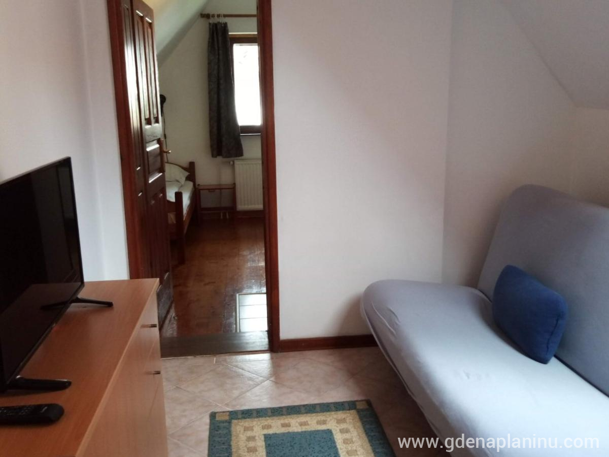 Vila 4 godisnja doba, Soba 4, logement privé à Zlatibor, Serbia - viber_image_2021-07-20_17-46-43-367
