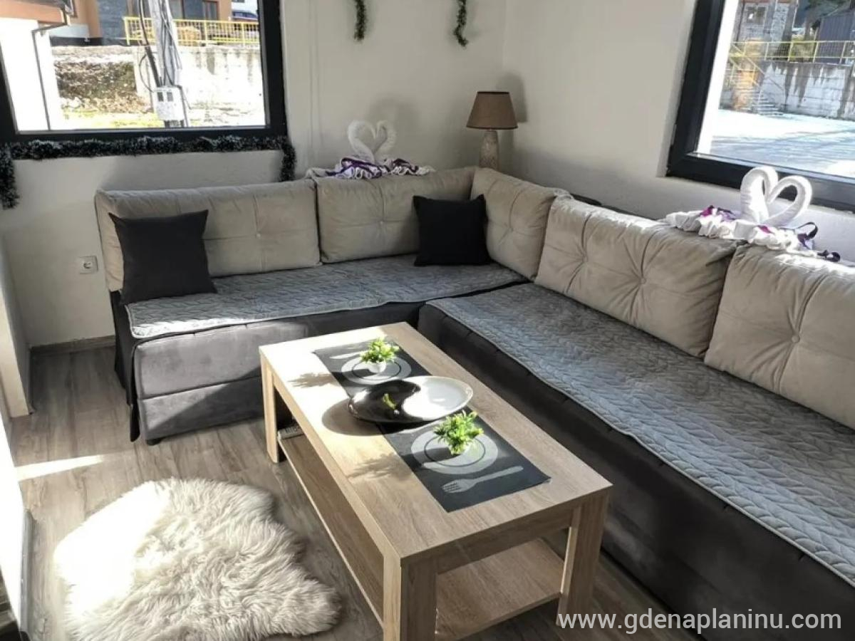 Vila Jahorinski Raj,  Apartman A3, частни квартири в града Jahorina, Босна и Херцеговина - Screenshot_1