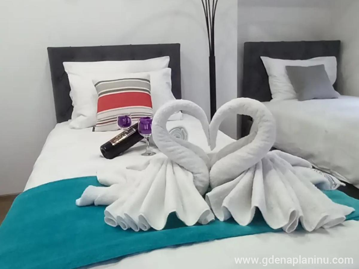Vila Jahorinski Raj, Apartman A6, частни квартири в града Jahorina, Босна и Херцеговина - Screenshot_5
