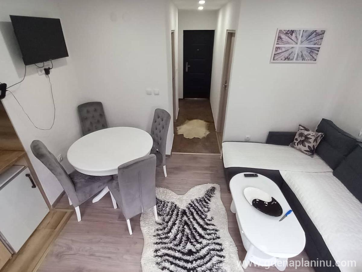 Vila Jahorinski Raj, Apartman A4, logement privé à Jahorina, Bosnie et Herzégovine - viber_slika_2023-02-06_16-35-59-982