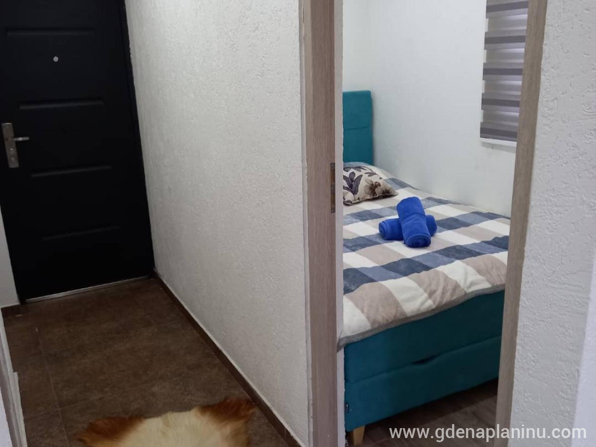 Vila Jahorinski Raj, Apartman A4, logement privé à Jahorina, Bosnie et Herzégovine - viber_slika_2023-02-06_16-36-00-622