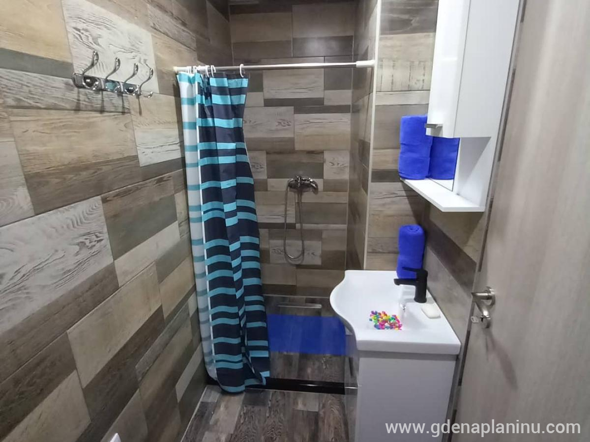 Vila Jahorinski Raj, Apartman A4, logement privé à Jahorina, Bosnie et Herzégovine - viber_slika_2023-02-06_16-36-00-911