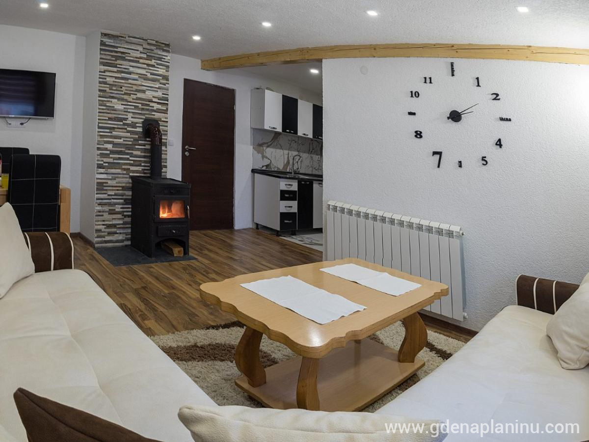 Vila Jahorinski Raj, Apartman A5, logement privé à Jahorina, Bosnie et Herzégovine - viber_slika_2023-02-06_16-45-45-873
