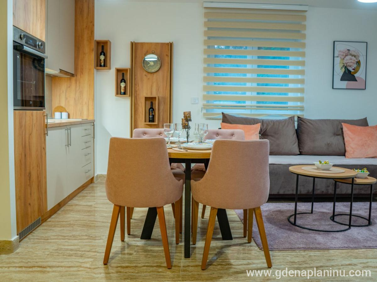 Apartman Zlatni Grozd, Apartman 14, logement privé à Zlatibor, Serbia - viber_image_2023-07-01_22-08-53-448