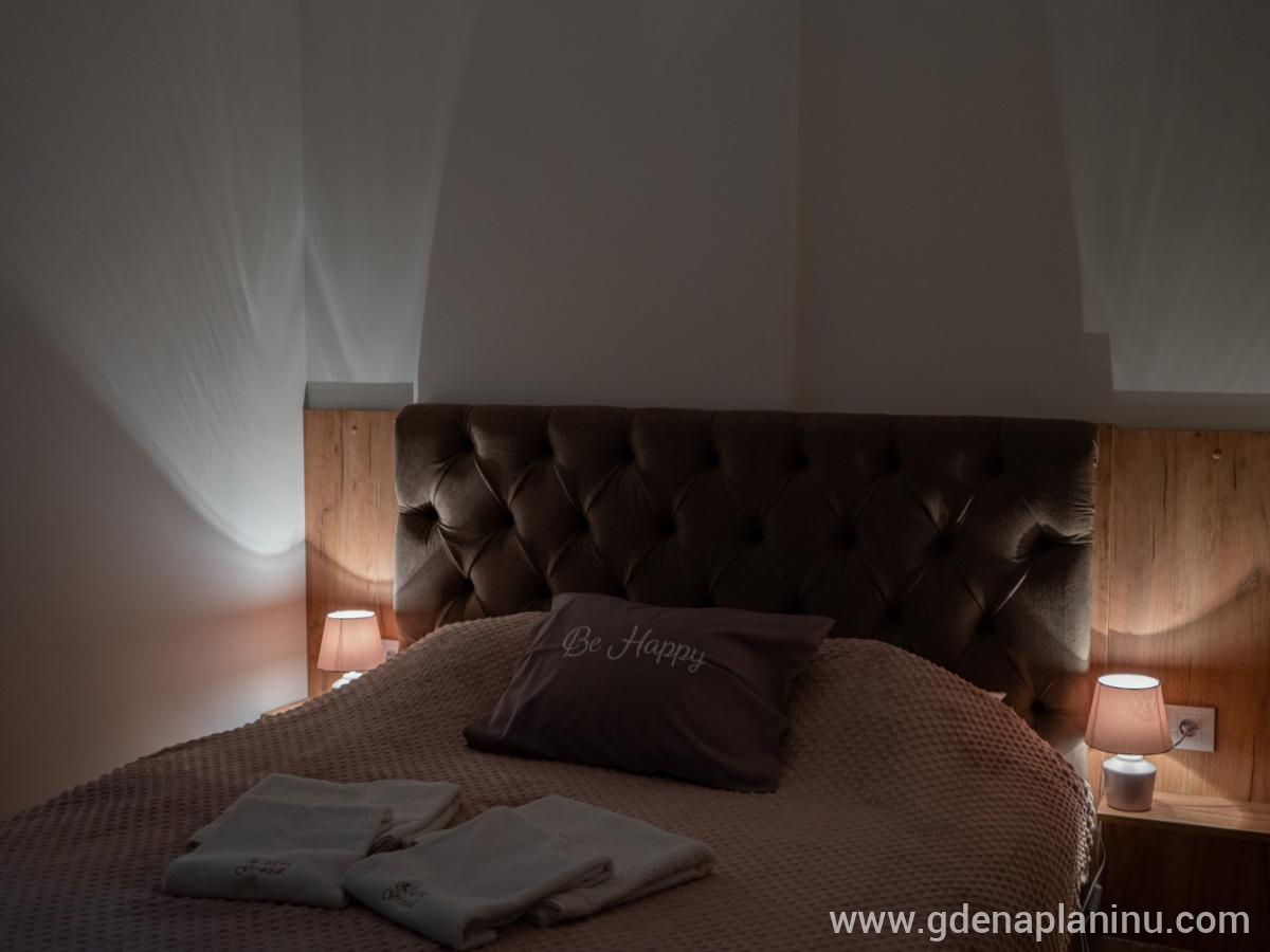Apartman Zlatni Grozd, Apartman 14, logement privé à Zlatibor, Serbia - viber_image_2023-07-01_22-11-12-841