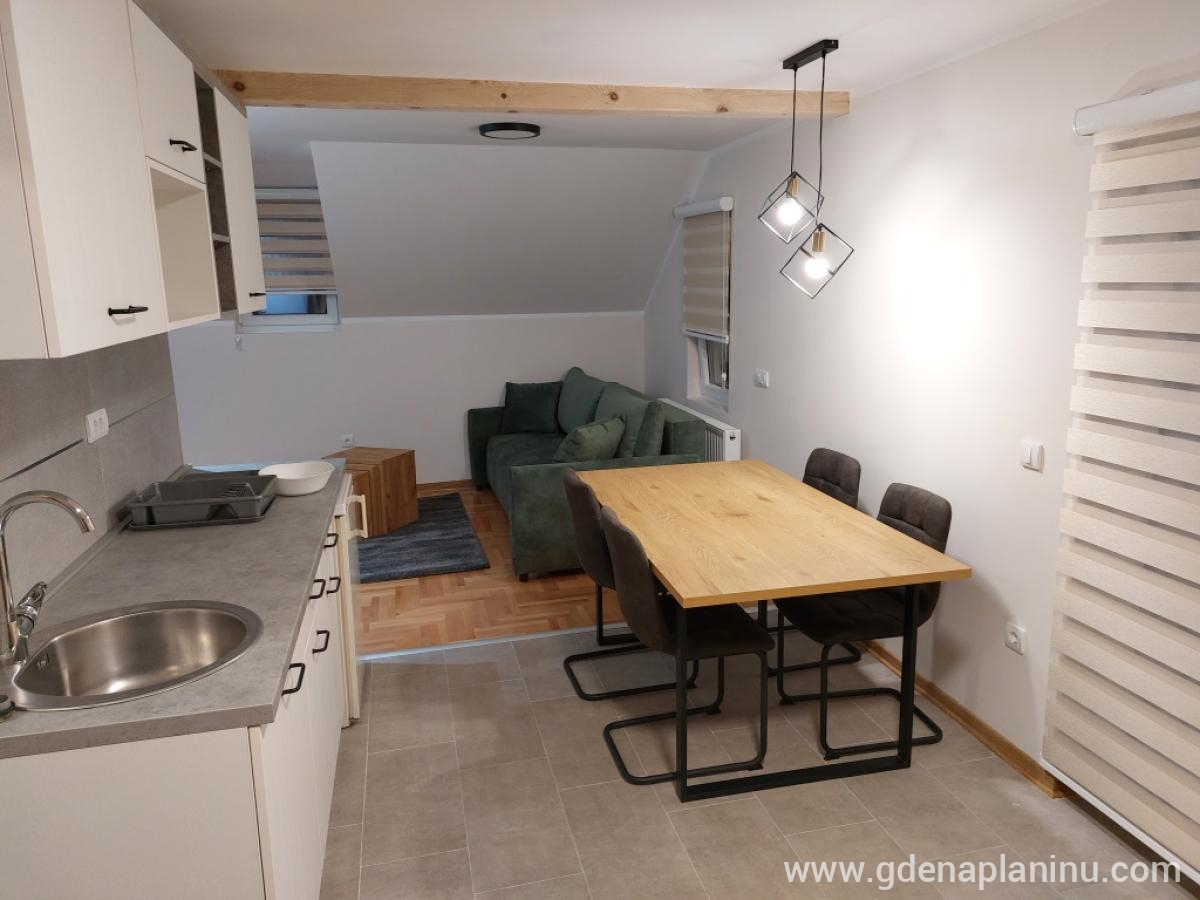 Apartmani "Eho" Zlatibor, Apartman 5 - lux, alloggi privati a Zlatibor, Serbia - 20220803_204811