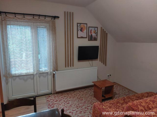 Apartman 3 - budget en Apartmani "Eho" Zlatibor, logement privé à Zlatibor, Serbia