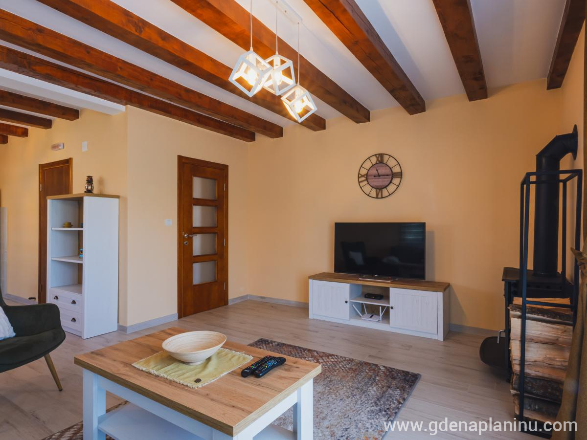 Vila Rea, Apartman prizemlje, alojamiento privado en Žabljak, Montenegro - DSC_8452
