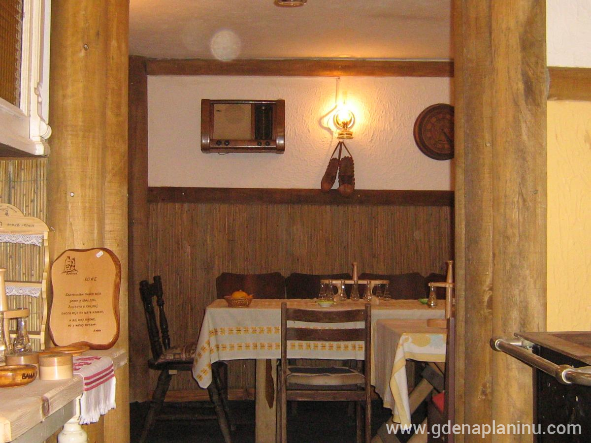 Sobe VESNA, Magán szállás a községben Vrdnik, Serbia - Etno soba