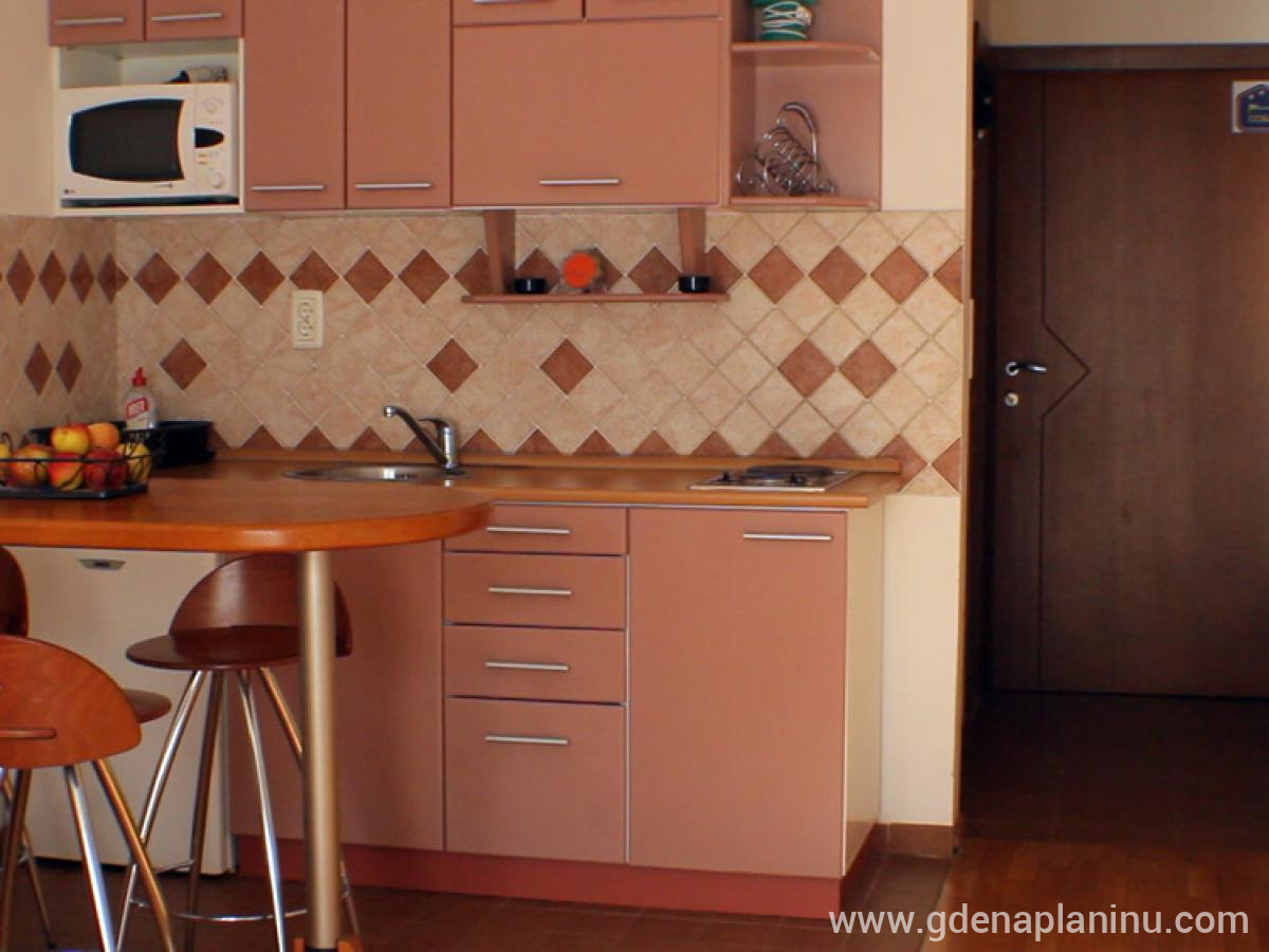 Vila Bianca apartman C, private accommodation in city Kopaonik, Serbia - Kuhinja
