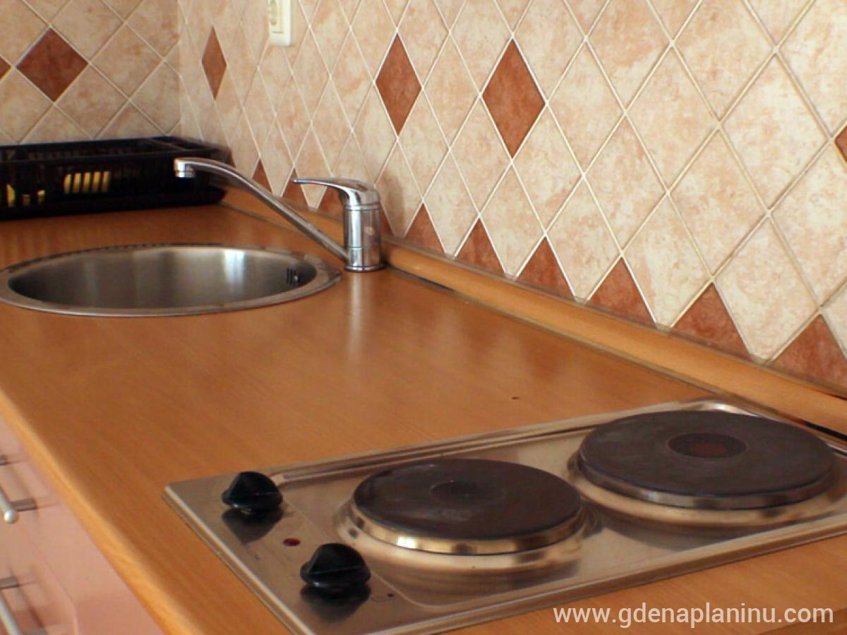 Vila Bianca apartman C, private accommodation in city Kopaonik, Serbia - Kuhinja
