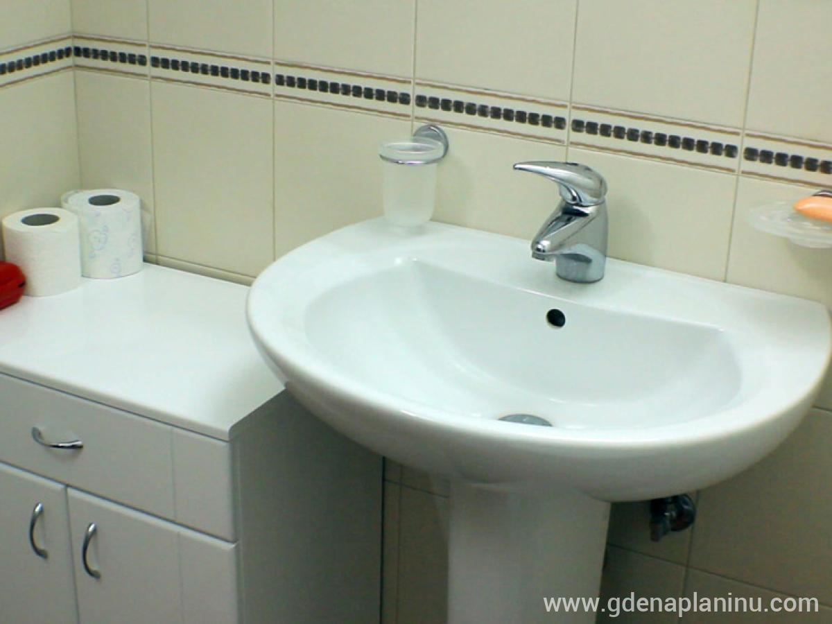 Vila Bianca apartman C, private accommodation in city Kopaonik, Serbia - Kupatilo