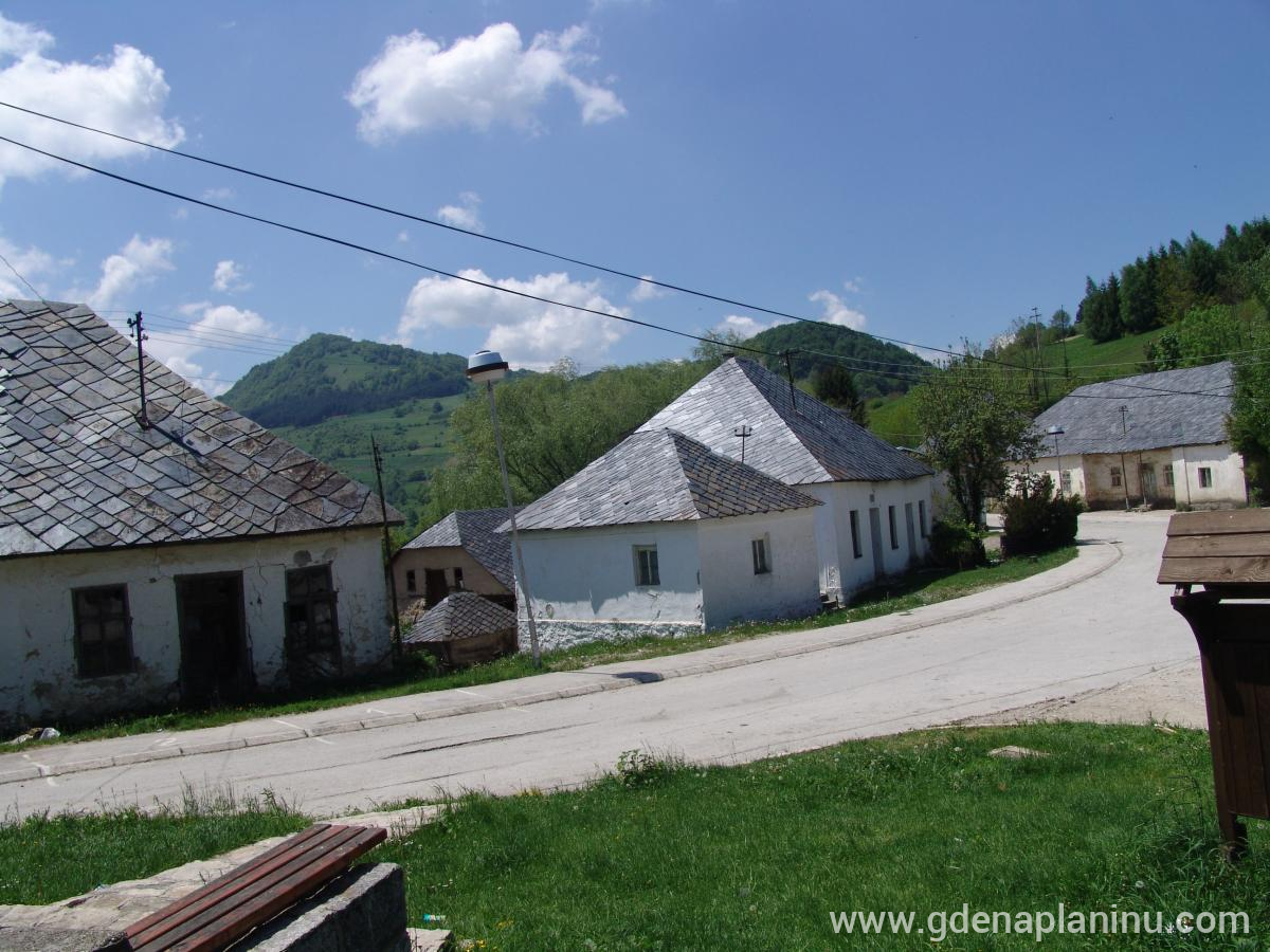 Pansion Obradovic, alloggi privati a Mucanj, Serbia - selo Katići