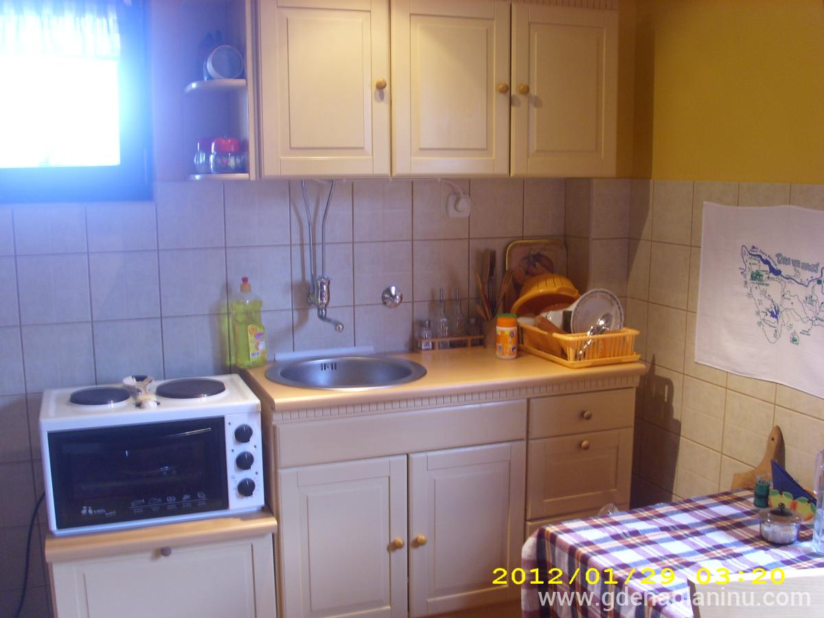 TARSKI MIR, logement privé à Tara, Serbie - Cuisine – rez-de-chaussée