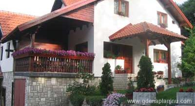 Apartmani Vihor, Magán szállás a községben Zlatibor, Serbia