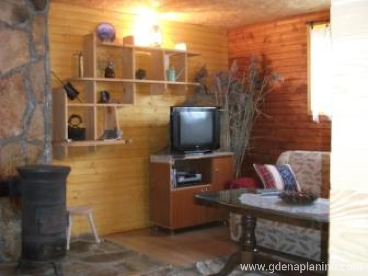 Smještaj na porodičnoj farmi Šarović, Magán szállás a községben Žabljak, Montenegró - enterijer jednosobnog apartmana
