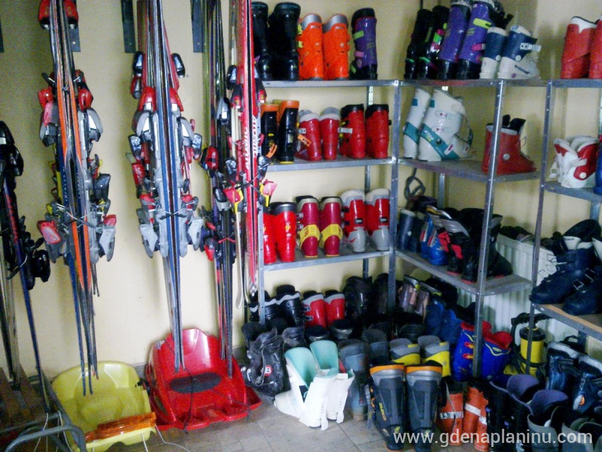 Snježna kuća, частни квартири в града Mostar, Босна и Херцеговина - ski oprema za iznajmljivanje