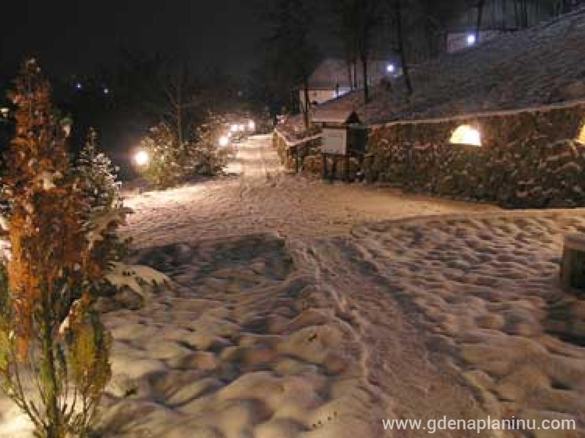 Ranč'' Platan'' Fruška Gora, privat innkvartering i sted Fruška Gora, Serbia - Ranč Zima
