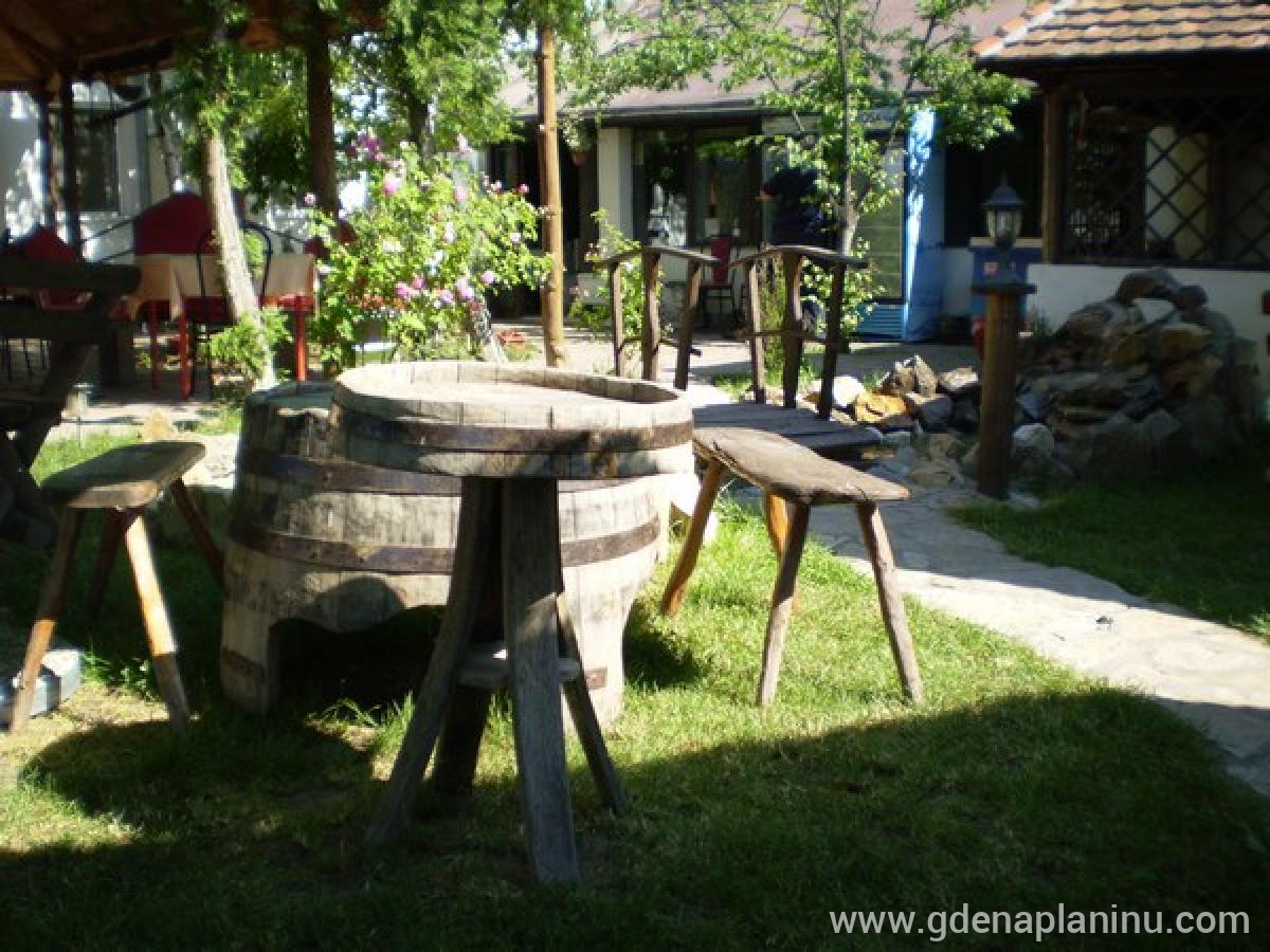 Centar zdravlja Izvor, Magán szállás a községben Stojnik, Serbia - Basta starina