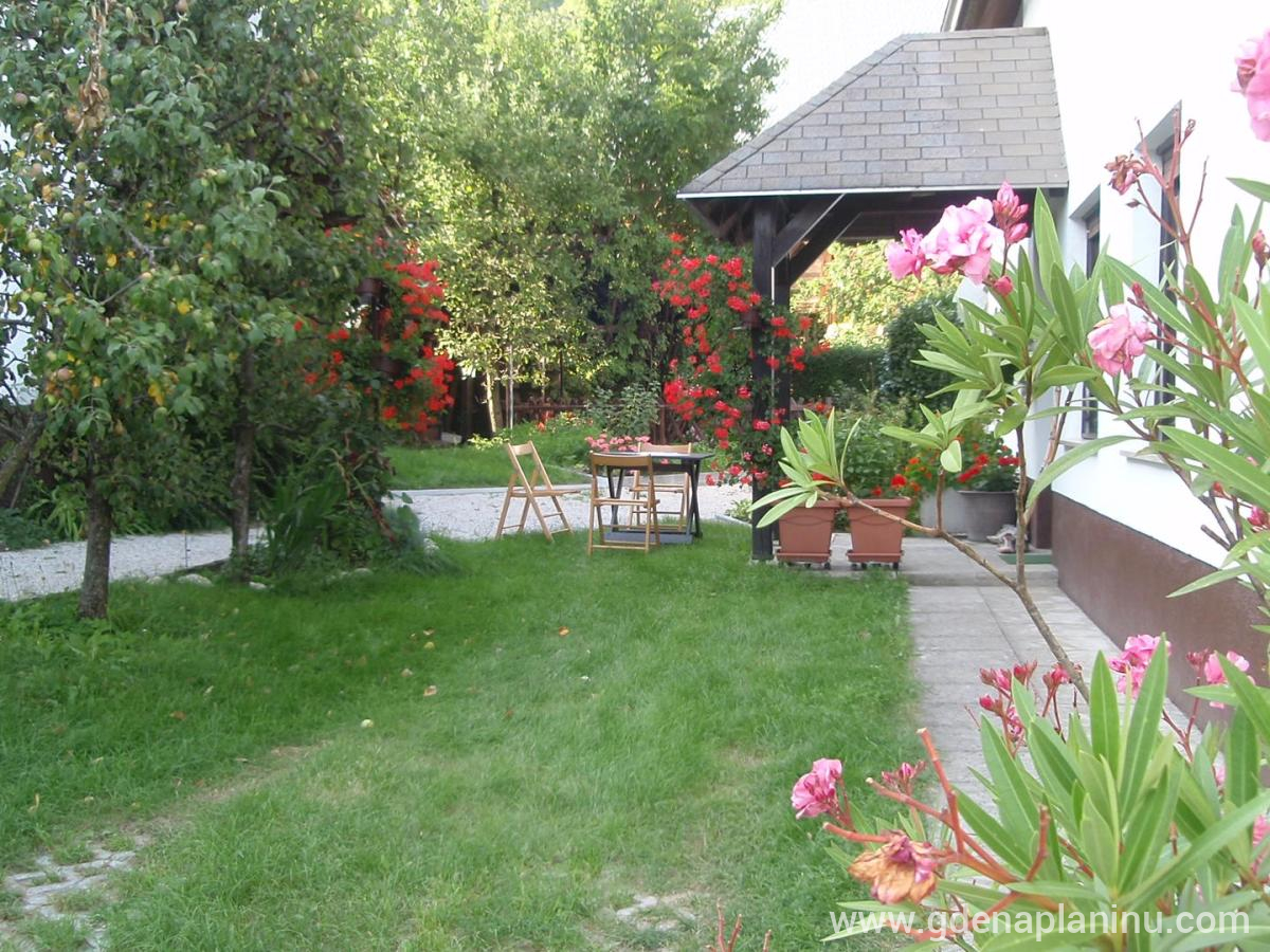 Apartmaji Gregorc , private accommodation in city Triglavski Narodni Park, Slovenia - vrt