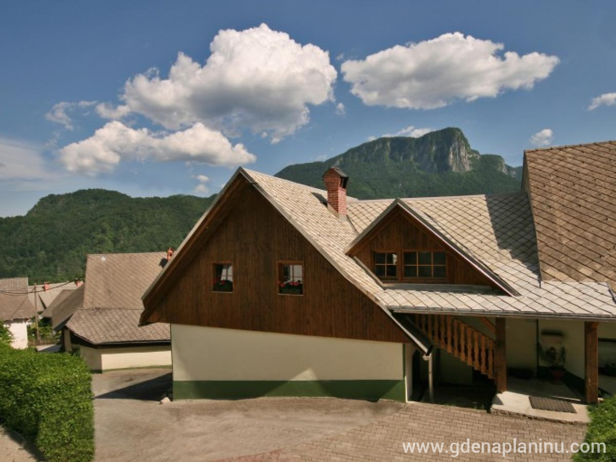 Apartma Torkar - Atraktivna lokacija, частни квартири в града Triglavski Narodni Park, Slovenia - Kuča