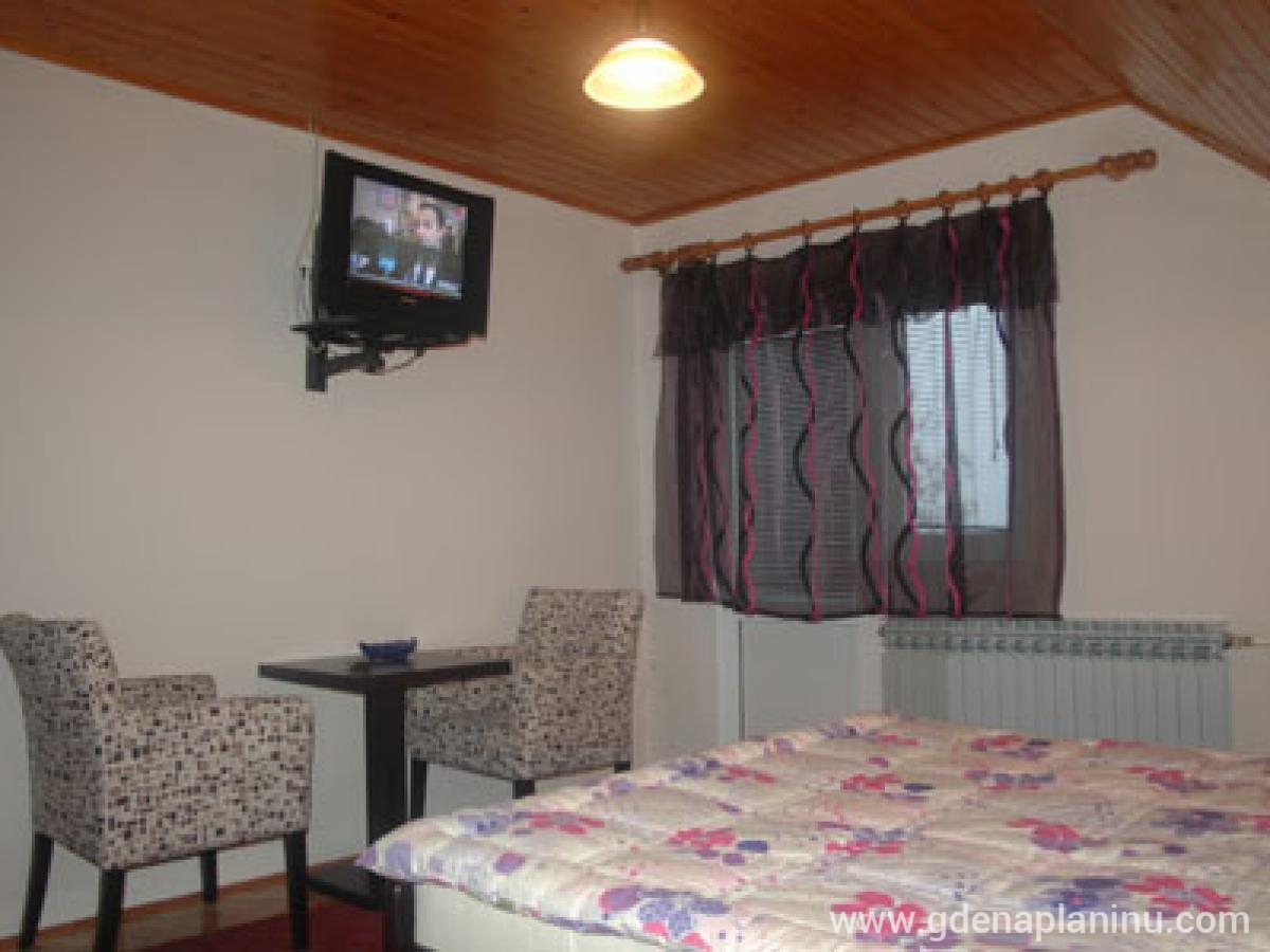 Zlatibor,smeštaj Milena, privatni smeštaj u mestu Zlatibor, Srbija - dvokrevetna soba
