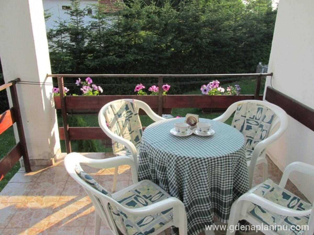 Dom za odmor Knezevic, частни квартири в града Zlatibor, Serbia - apartman 2
