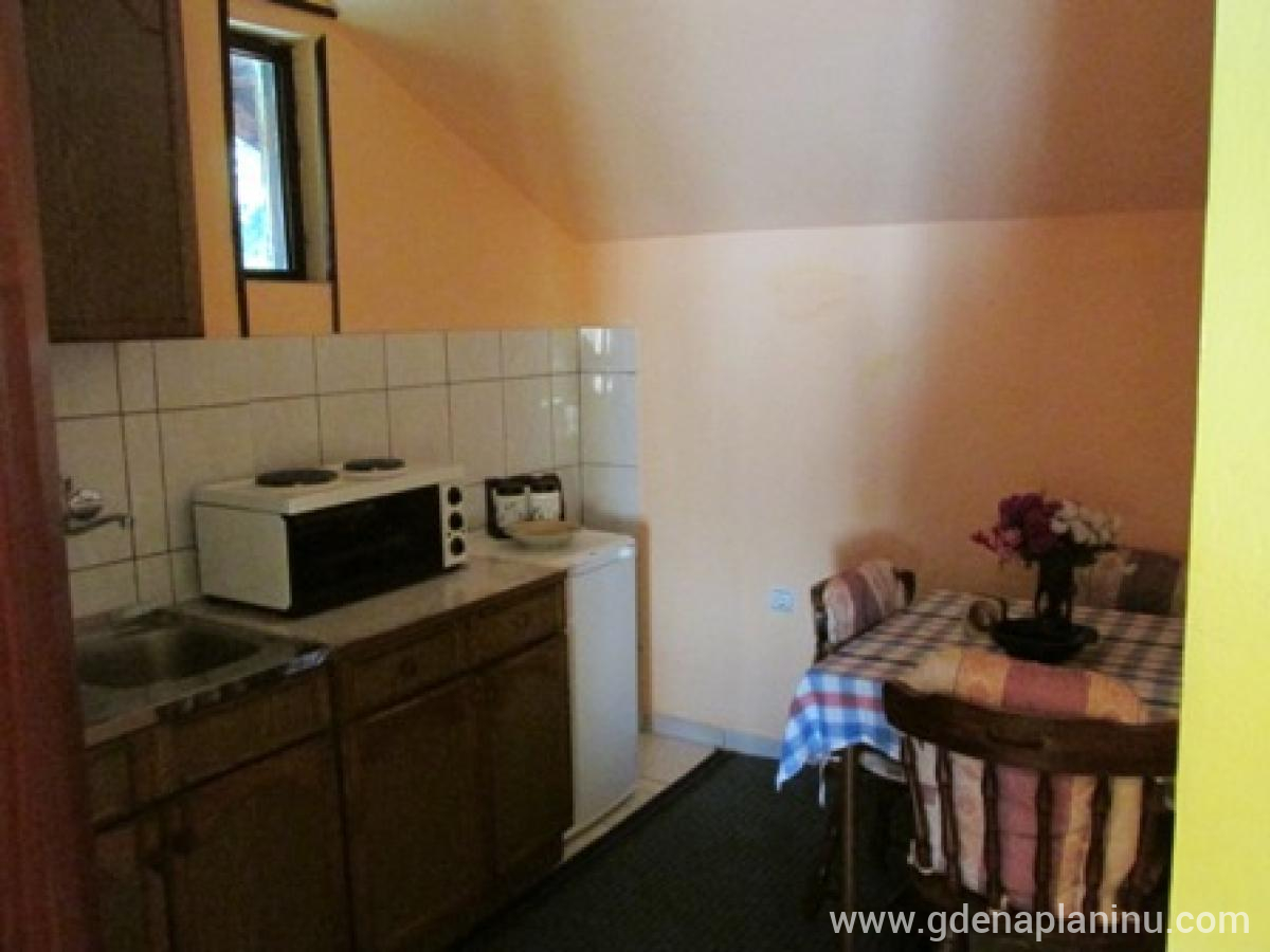Dom za odmor Knezevic, частни квартири в града Zlatibor, Serbia - apartman 3