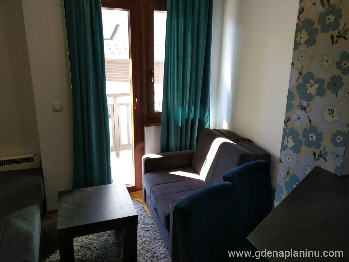 Apartman u Zlatiborskim Konacima, частни квартири в града Zlatibor, Serbia