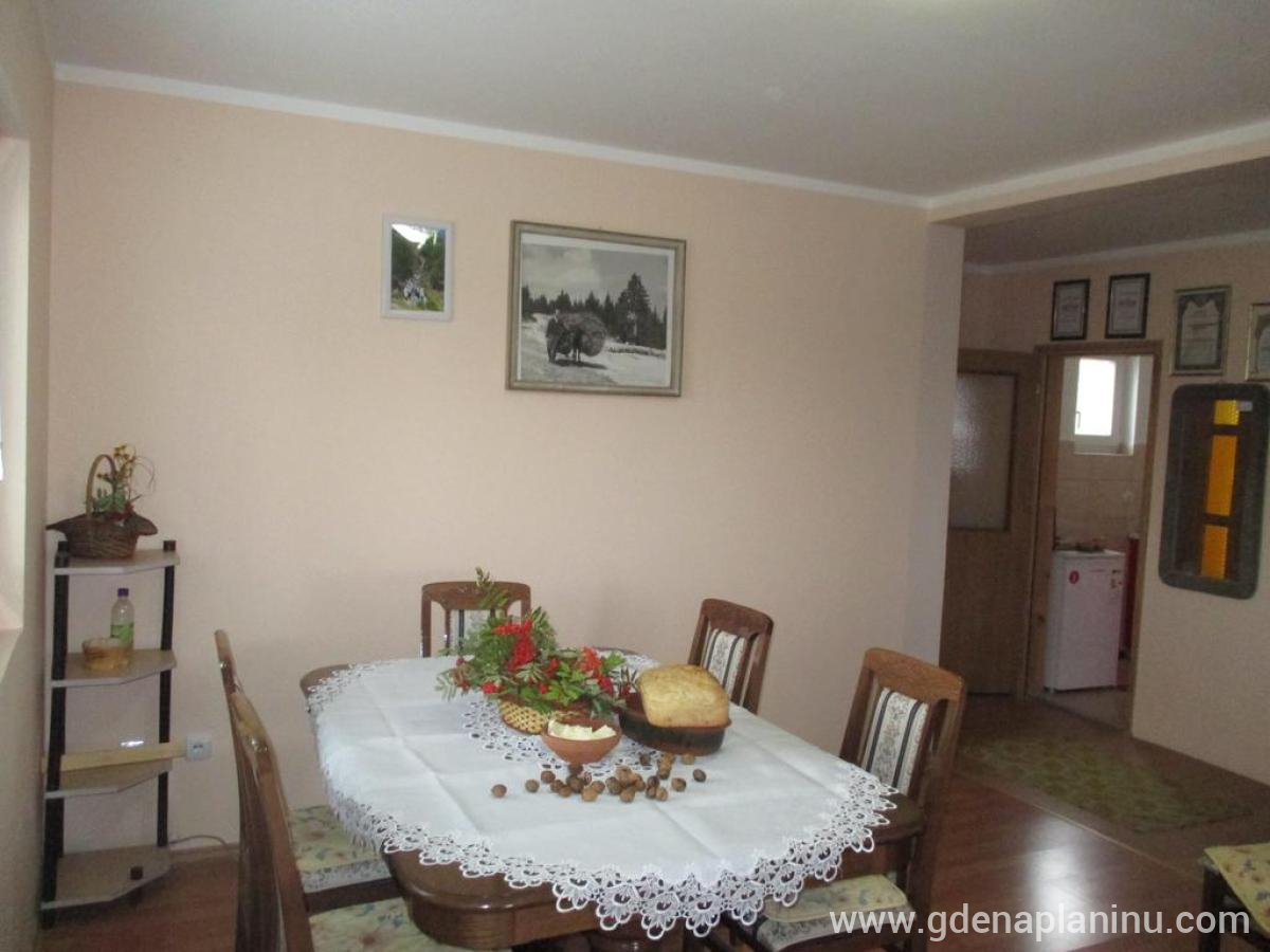 VILA BOROVI, ενοικιαζόμενα δωμάτια στο μέρος Zlatar, Σερβία - Καθιστικό 1