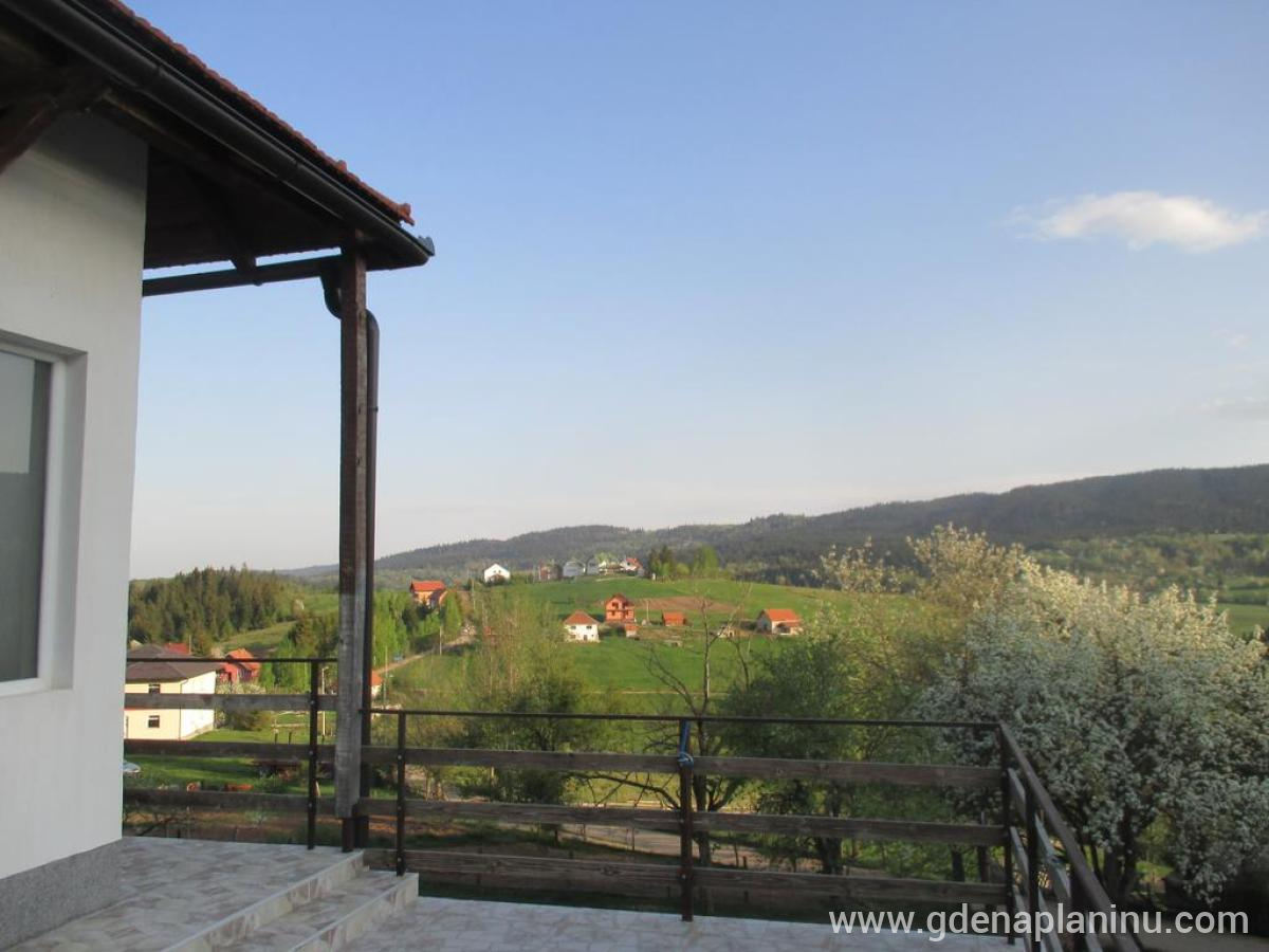 VILA BOROVI, ενοικιαζόμενα δωμάτια στο μέρος Zlatar, Σερβία - Βεράντα