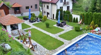 Pansion Obradovic, частни квартири в града Mucanj, Serbia