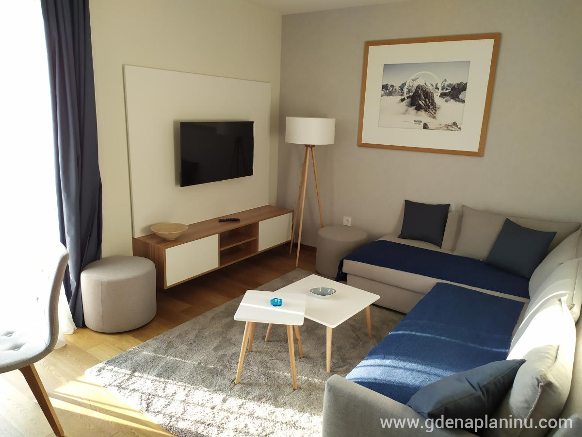 Zlatibor Apartman Centar Lux sa Garazom , alloggi privati a Zlatibor, Serbia - 2. Dnevni Boravak