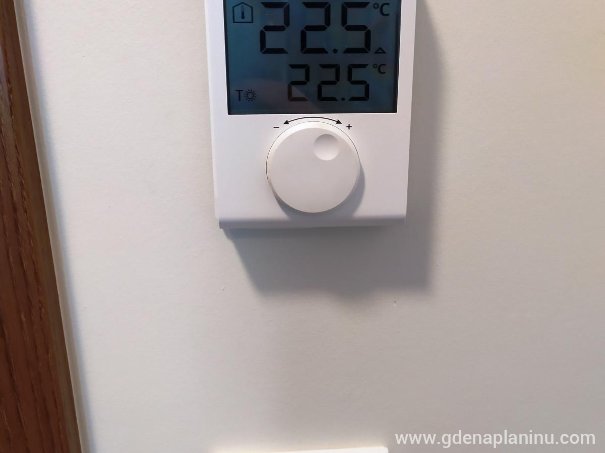 Zlatibor Apartman Centar Lux sa Garazom , alloggi privati a Zlatibor, Serbia - 6. Thermo