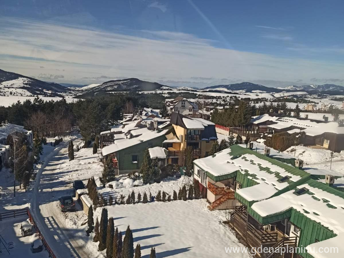 Zlatibor My village, privatni smeštaj u mestu Zlatibor, Srbija - Pogled iz gondolee