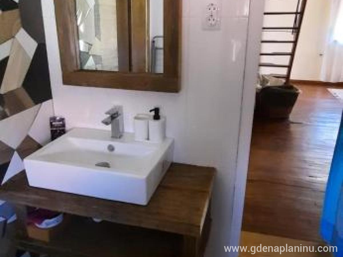 Vila Kovina, private accommodation in city Papratište, Serbia - predkupatilo
