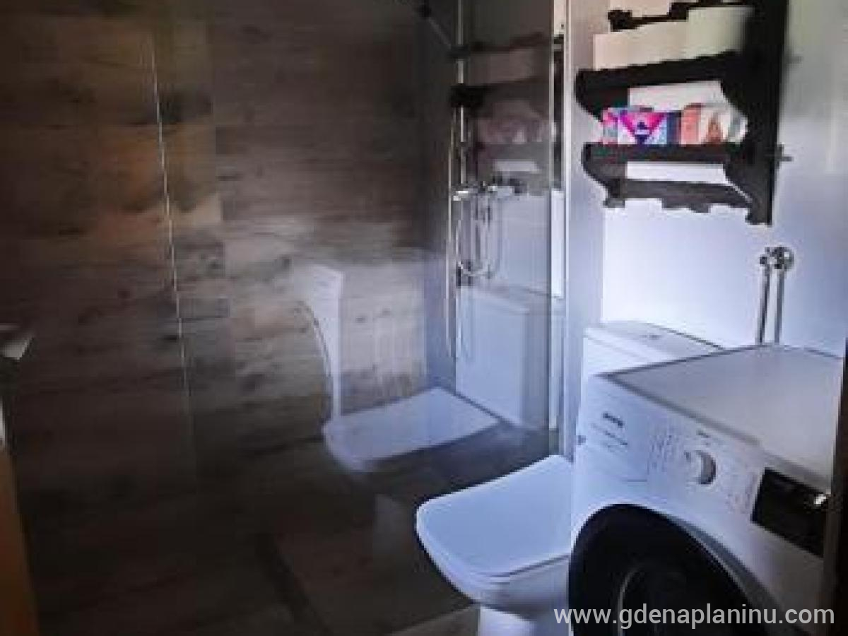 Vila Kovina, private accommodation in city Papratište, Serbia - kupatilo