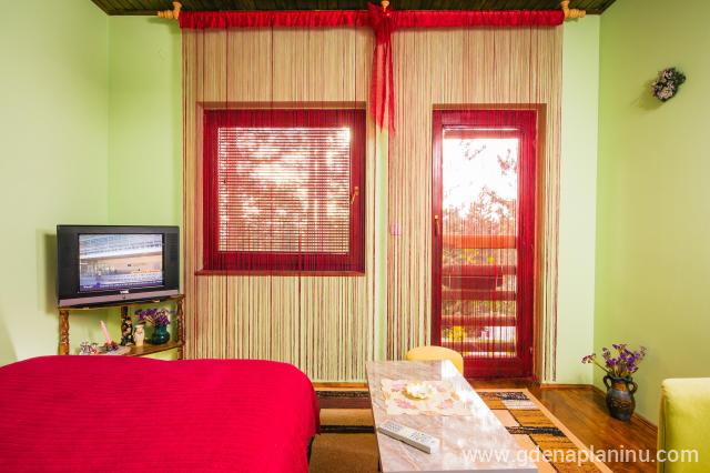 Studio sa odvojenom kuhinjom u Villa Ruža, privatni smeštaj u mestu Zlatibor, Srbija