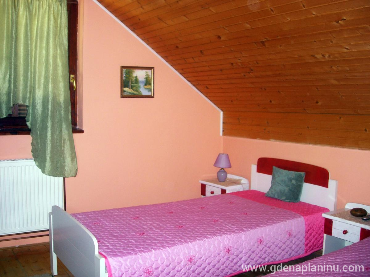 Villa Ruža, Apartman sa dvije spavace sobe, alojamiento privado en Zlatibor, Serbia - Spavaca soba 1