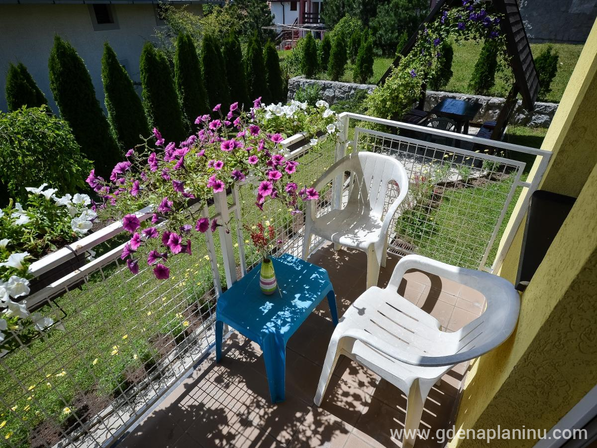 Vila Zlata, 1. apartman, Magán szállás a községben Zlatibor, Szerbia - Terasz