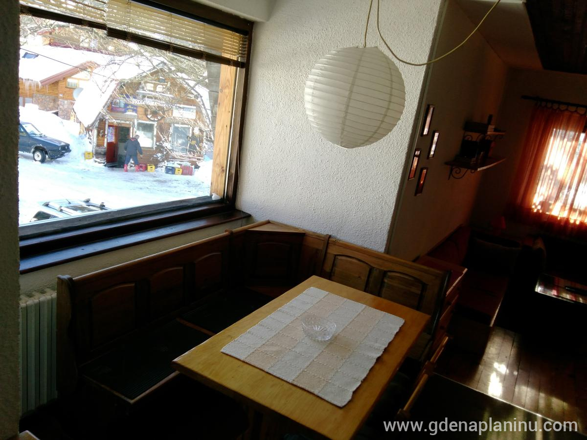 Apartmani ''Etno'', Veliki apartman Etno, Частный сектор жилья Jahorina, Босния и Герцеговина - Trpezarija